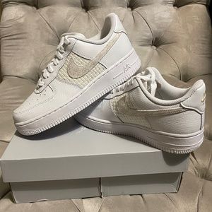 Nike Air Force 1 ‘07 SE {Women’s}